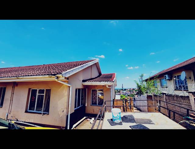 8 BEDROOM HOUSE FOR SALE IN NORTHDALE